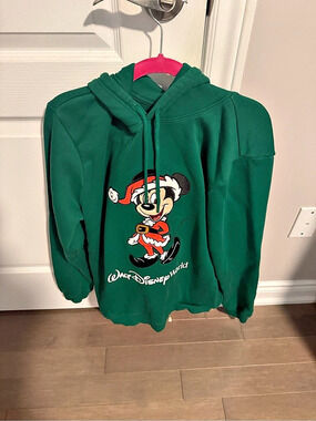 Disney Walt Disney World Santa Mickey Mouse Holiday Pullover Hoodie Walt World